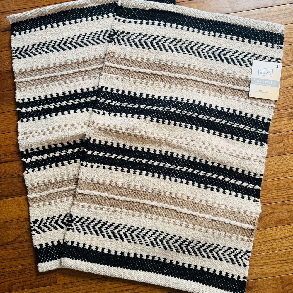 Set of 2 Home Collections Black and Cream Scatter Rugs